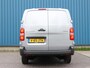 Citroën Jumpy 2.0 180 pk Automaat Long | BPM VRIJ!! | Navigatie | Camera | Vloerplaat | 3-zits | AppleCarPlay/AndroidAuto |