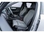 Volvo XC40 2.0 B4 Plus Dark | Trekhaak | Google | Dodehoekdetectie | Adaptieve Cruise Control | Stoel + stuurverwarming | 19" LM | Verwarmbare voorruit |