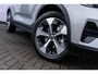 Volvo XC40 2.0 B4 Plus Dark | Trekhaak | Google | Dodehoekdetectie | Adaptieve Cruise Control | Stoel + stuurverwarming | 19" LM | Verwarmbare voorruit |