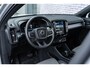 Volvo XC40 2.0 B4 Plus Dark | Trekhaak | Google | Dodehoekdetectie | Adaptieve Cruise Control | Stoel + stuurverwarming | 19" LM | Verwarmbare voorruit |