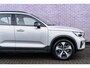 Volvo XC40 2.0 B4 Plus Dark | Trekhaak | Google | Dodehoekdetectie | Adaptieve Cruise Control | Stoel + stuurverwarming | 19" LM | Verwarmbare voorruit |