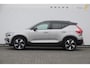 Volvo XC40 252PK Automaat Single Ext. Range Core / Lederen bekleding / Trekhaak / getint glas / Leder met alcantara interieur / Parkeersensoren met camera / Stoel - en stuurwielverwarming / Apple carplay