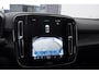 Volvo XC40 252PK Automaat Single Ext. Range Core / Lederen bekleding / Trekhaak / getint glas / Leder met alcantara interieur / Parkeersensoren met camera / Stoel - en stuurwielverwarming / Apple carplay