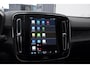 Volvo XC40 252PK Automaat Single Ext. Range Core / Lederen bekleding / Trekhaak / getint glas / Leder met alcantara interieur / Parkeersensoren met camera / Stoel - en stuurwielverwarming / Apple carplay