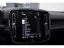Volvo XC40 252PK Automaat Single Ext. Range Core / Lederen bekleding / Trekhaak / getint glas / Leder met alcantara interieur / Parkeersensoren met camera / Stoel - en stuurwielverwarming / Apple carplay