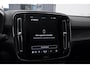 Volvo XC40 252PK Automaat Single Ext. Range Core / Lederen bekleding / Trekhaak / getint glas / Leder met alcantara interieur / Parkeersensoren met camera / Stoel - en stuurwielverwarming / Apple carplay