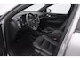 Volvo XC40 252PK Automaat Single Ext. Range Core / Lederen bekleding / Trekhaak / getint glas / Leder met alcantara interieur / Parkeersensoren met camera / Stoel - en stuurwielverwarming / Apple carplay