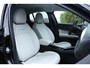 Fiat 600 La Prima 145 Hybrid | 18" lichtmetalen velgen Diamont Cut | 6-voudig handmatig verstelbare passagiersstoel voor | 7" TFT Informatiedisplay in kleur
