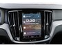 Volvo V60 2.0 T6 Plug-in hybrid AWD Essential Bright | Trekhaak | Stoel- / Stuurverwarming | Adaptive Cruise Control | Parkeercamera | Google | Carplay | Volvo On Call |