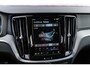 Volvo V60 2.0 T6 Plug-in hybrid AWD Essential Bright | Trekhaak | Stoel- / Stuurverwarming | Adaptive Cruise Control | Parkeercamera | Google | Carplay | Volvo On Call |