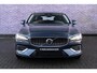 Volvo V60 2.0 T6 Plug-in hybrid AWD Essential Bright | Trekhaak | Stoel- / Stuurverwarming | Adaptive Cruise Control | Parkeercamera | Google | Carplay | Volvo On Call |