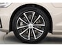 Volvo V60 2.0 T6 Plug-in hybrid AWD Plus Dark | Head-up | 360 camera | H&K Audio | Stoel + stuurverwarming |