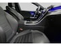 Mercedes-Benz C-klasse 200 Launch Edition AMG Line / Orig. Nederlands / C63S AMG Diffuser / Panamericana Grill / Panoramadak / Carbon inleg / Apple Carplay - Android Auto / Ambienteverlichting / Stoelverwarming / 19'' LMV / Cruise Control / Achteruitrijcamera / Widescreen