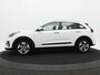 Kia e-Niro DynamicLine 39.2kWh - SOH 97,2% - Apple CarPlay/Android Auto - Achteruitrijcamera - Cruise Control - Navigatie - Climate Control - Fabrieksgarantie tot 05-2028