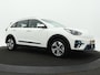 Kia Niro EV e-Niro DynamicLine 39.2kWh - SOH 97,2% - Automaat - Apple CarPlay/Android Auto - Achteruitrijcamera - Cruise Control - Navigatie - Climate Control - Fabrieksgarantie tot 05-2028
