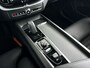 Volvo XC60 B5 Momentum Exclusive | Panoramadak | Head-up Display | 360° camera | Harman Kardon | Stoel- en Stuurverwarming | Trekhaak