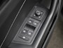 Volkswagen T-Roc 1.5TSI/150PK R-Line Blackstyle DSG · Camera · Navigatie · Apple/Android Car Play·  Massagefunctie · Garantie tot januari 2026