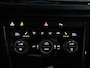 Volkswagen T-Roc R-Line 1.5 TSI 150 PK DSG | LED | Trekhaak | Side Assist | Achteruitrijcamera | Stoelverwarming |
