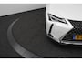 Lexus UX 250h Luxury Line | 18 Inch Lichtmetalen velgen | Elektrisch bedienbare achterklep | Stoelverwarming