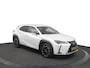 Lexus UX 250h Luxury Line | 18 Inch Lichtmetalen velgen | Elektrisch bedienbare achterklep | Stoelverwarming