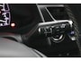 Lexus UX 250h Luxury Line | 18 Inch Lichtmetalen velgen | Elektrisch bedienbare achterklep | Stoelverwarming