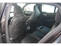 Volvo XC40 T2 R-Design Automaat | Trekhaak | Stoelverwarming | Parkeercamera | 19 INCH | Glossy Black | Keyless