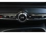 Volvo XC40 T2 R-Design Automaat | Trekhaak | Stoelverwarming | Parkeercamera | 19 INCH | Glossy Black | Keyless