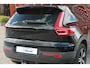 Volvo XC40 T2 R-Design Automaat | Trekhaak | Stoelverwarming | Parkeercamera | 19 INCH | Glossy Black | Keyless