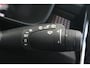 Volvo XC40 T2 R-Design Automaat | Trekhaak | Stoelverwarming | Parkeercamera | 19 INCH | Glossy Black | Keyless
