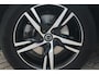Volvo XC40 T2 R-Design Automaat | Trekhaak | Stoelverwarming | Parkeercamera | 19 INCH | Glossy Black | Keyless