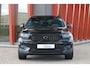 Volvo XC40 T2 R-Design Automaat | Trekhaak | Stoelverwarming | Parkeercamera | 19 INCH | Glossy Black | Keyless