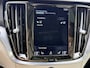 Volvo V60 2.0 T8 Twin Engine AWD Momentum Pro | LED | Keyless | Adapt. Cruise | Apple Carplay | Pano | Leder | Stoelverwarming | Trekhaak