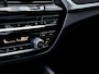BMW 5-Serie 530e Business Edition Plus | BMW Connected Pack Professional | M Sportpakket | M Aerodynamicapakket | Ambiance verlichting | Elektrisch bediend glazen schuif-/kanteldak |