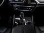 BMW 5-Serie 530e Business Edition Plus | BMW Connected Pack Professional | M Sportpakket | M Aerodynamicapakket | Ambiance verlichting | Elektrisch bediend glazen schuif-/kanteldak |