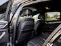 BMW 5-Serie 530e Business Edition Plus | BMW Connected Pack Professional | M Sportpakket | M Aerodynamicapakket | Ambiance verlichting | Elektrisch bediend glazen schuif-/kanteldak |