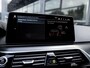BMW 5-Serie 530e Business Edition Plus | BMW Connected Pack Professional | M Sportpakket | M Aerodynamicapakket | Ambiance verlichting | Elektrisch bediend glazen schuif-/kanteldak |
