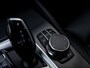BMW 5-Serie 530e Business Edition Plus | BMW Connected Pack Professional | M Sportpakket | M Aerodynamicapakket | Ambiance verlichting | Elektrisch bediend glazen schuif-/kanteldak |
