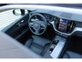 Volvo XC60 T6 Automaat Plus Dark | Semi elektrische trekhaak | Panoramisch schuif-/kanteldak | Verwarmbare voorstoelen en achterbank | Verwarmbaar stuurwiel | Adaptive Cruise & Pilot Assist | 360 Camera |  Apple Carplay/Android Auto | Elektrische Achterklep | Power Seats incl. Memory | BLIS |