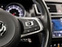 Volkswagen Golf 1.4 TSI GTE Sport 204Pk Automaat (SCHUIFDAK, APPLE CARPLAY, NAVIGATIE, CAMERA, CLIMATE, STOELVERWARMING, SPORTSTOELEN, GETINT GLAS, ZWART HEMEL, SFEERVERLICHTING, NIEUWE APK, NIEUWSTAAT)