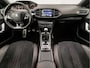 Peugeot 308 SW 1.2 PureTech GT-line (PANORAMADAK, LOGISCH NAP, GROOT NAVI, LEDER/ALCANTARA, LED KOPLAMPEN, SPORTSTOELEN, CRUISE, GETINT GLAS, PARKEERSENSOREN, NIEUWE APK, NIEUWSTAAR)