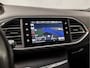 Peugeot 308 SW 1.2 PureTech GT-line (PANORAMADAK, LOGISCH NAP, GROOT NAVI, LEDER/ALCANTARA, LED KOPLAMPEN, SPORTSTOELEN, CRUISE, GETINT GLAS, PARKEERSENSOREN, NIEUWE APK, NIEUWSTAAR)