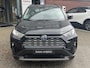 Toyota RAV4 2.5 Hybrid Style LEER STOEL/STUURVERW NAVI KEYLESS PARK-SENSOREN CAMERA CLIMA EL-ACHTERKLEP APPLE/ANDROID 18'' LM-VELGEN