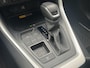 Toyota RAV4 2.5 Hybrid Style LEER STOEL/STUURVERW NAVI KEYLESS PARK-SENSOREN CAMERA CLIMA EL-ACHTERKLEP APPLE/ANDROID 18'' LM-VELGEN