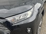 Toyota RAV4 2.5 Hybrid Style LEER STOEL/STUURVERW NAVI KEYLESS PARK-SENSOREN CAMERA CLIMA EL-ACHTERKLEP APPLE/ANDROID 18'' LM-VELGEN