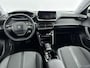Peugeot e-2008 Allure Pack 50kWh 136PK | 1ste eigenaar | ACCURAPPORT 92% | AppleCarPlay/AndroidAuto | Climate Control | Adaptive Cruise Control | Camera | FULL LED | Navigatie | LMV | Parkeersensoren | Privacy Glass | Isofix |