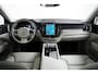 Volvo XC60 2.0 T6 Plug-in hybrid AWD Plus Dark | Luchtvering | Stoelventilatie | Trekhaak | 360 Camera |