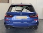 BMW 3-Serie TOURING 330e xDRIVE 4x4 PHEV HIGH EXECUTIVE M PAKKET LEDER/ALCANTARA NAVIGATIE CRUISE CONTROL PANORAMA SCHUIF/KANTELDAK APPLE CARPLAY/ANDROID KEYLESS GO UITKLAPBARE TREKHAAK PDC ZEER MOOI !! 3010