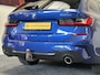 BMW 3-Serie TOURING 330e xDRIVE 4x4 PHEV HIGH EXECUTIVE M PAKKET LEDER/ALCANTARA NAVIGATIE CRUISE CONTROL PANORAMA SCHUIF/KANTELDAK APPLE CARPLAY/ANDROID KEYLESS GO UITKLAPBARE TREKHAAK PDC ZEER MOOI !! 3010