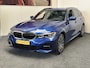 BMW 3-Serie TOURING 330e xDRIVE 4x4 PHEV HIGH EXECUTIVE M PAKKET LEDER/ALCANTARA NAVIGATIE CRUISE CONTROL PANORAMA SCHUIF/KANTELDAK APPLE CARPLAY/ANDROID KEYLESS GO UITKLAPBARE TREKHAAK PDC ZEER MOOI !! 3010