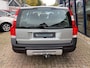 Volvo XC70 2.5 T Summum Automaat LEER / PDC / TREKHAAK